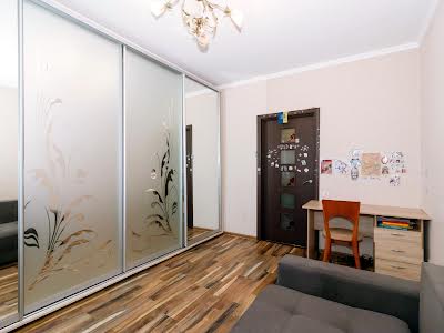 квартира за адресою Бабкіна пров., 12