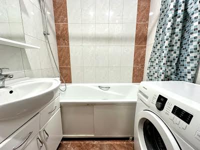 квартира за адресою Озерна вул., 8