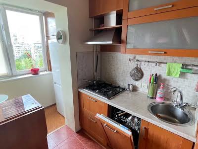 квартира по адресу Героев Днепра ул., 25
