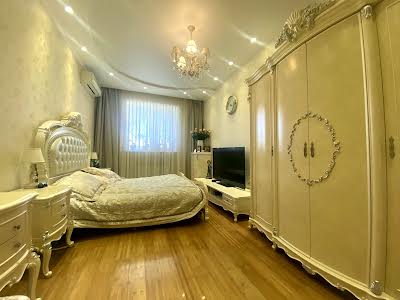 квартира за адресою Михайла Болтенка вул., 40