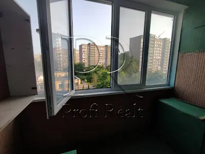квартира за адресою Романа Шухевича просп. (Генерала Ватутіна), 22
