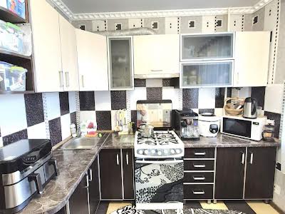 квартира за адресою Героїв України вул. (Героїв Сталінграду), 32