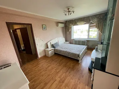 квартира за адресою Привокзальна вул., 8