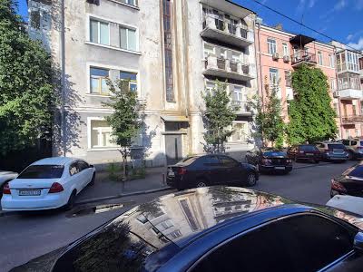 квартира за адресою Хорива пров., 4