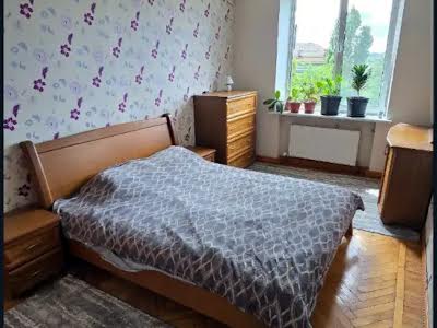 квартира за адресою Володимира Антоновича вул. (Свердлова), 49а