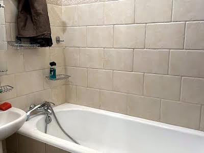 квартира за адресою Космонавтів вул., 64а