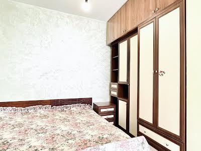 квартира за адресою Вишнева вул., 25