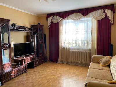 квартира за адресою Київ, Драгоманова вул., 31б