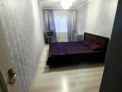 квартира за адресою Космонавтів вул., 3