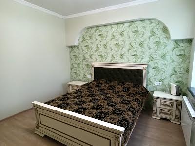 комерційна за адресою вул. Пересопницька, 170