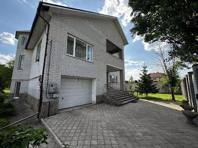 будинок за адресою Центральна вул., 3