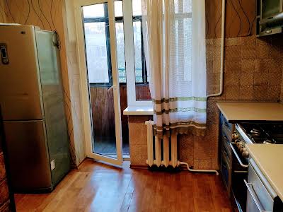 квартира за адресою Івана Миколайчука вул., 16