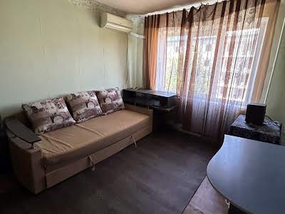 квартира за адресою Куряжська вул., 10
