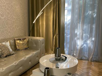 квартира за адресою Пастера вул., 21