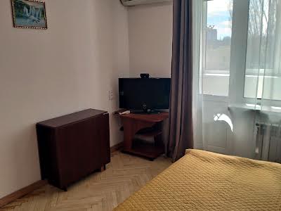 квартира за адресою Олени Теліги вул., 43