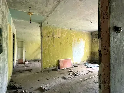 комерційна за адресою Міру, 21