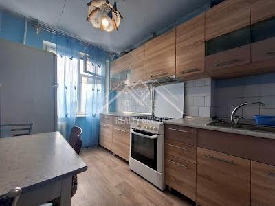 квартира за адресою Ярослава Мудрого, 60а