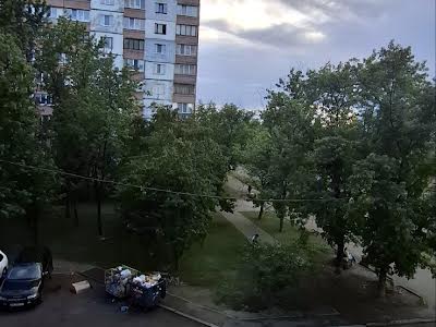 квартира за адресою Райдужна вул., 39