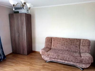 квартира за адресою Стельмаха вул., 43а