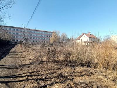участок по адресу Ивано-Франковск, Юности ул.