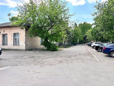 комерційна за адресою Деревообробна вул., 5а