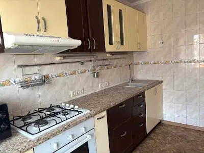 квартира за адресою Почайнинська вул., 62