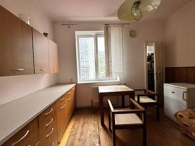 квартира за адресою Остапа Луцького вул., 20