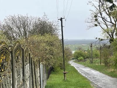 комерційна за адресою смт. Летичів, Центральна, 7