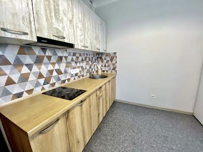 квартира по адресу Ревуцкого ул., 40 В