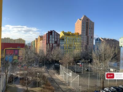 квартира за адресою Регенераторна вул., 4