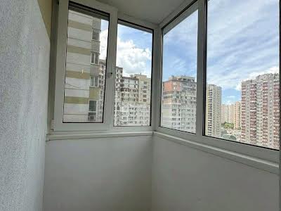 квартира за адресою Анни Ахматової вул., 22