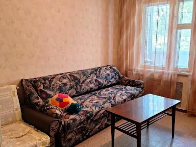 квартира за адресою Ревуцького вул., 11В