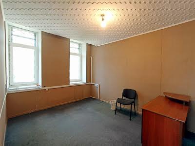 коммерческая по адресу Героїв у ул. (Театральна), 10