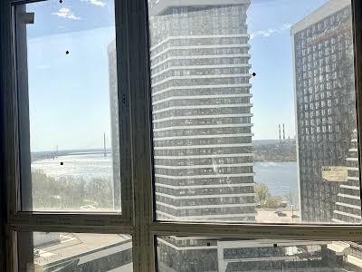 квартира за адресою Причальна вул., 12