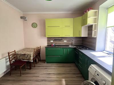 квартира за адресою Повітряна вул., 83