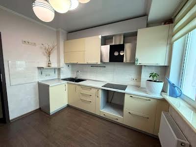 квартира за адресою Прохоровська вул., 39/41