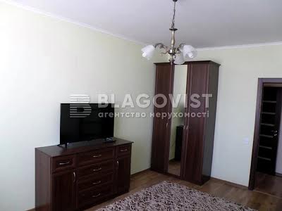 квартира за адресою Олени Пчілки вул., 3