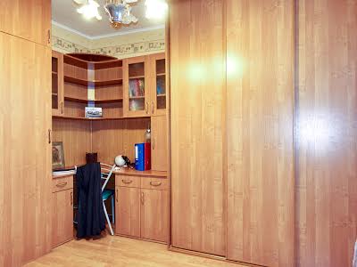 квартира по адресу Ревуцкого ул., 42