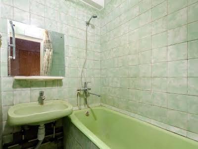 квартира за адресою Мілютенка вул., 15-А