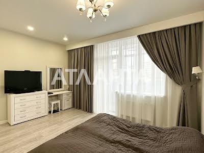 квартира за адресою Зоопаркова вул., 8в