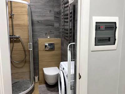 квартира за адресою Регенераторна вул., 4