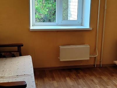квартира за адресою Автозаводська вул., 7