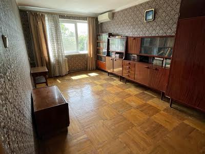 квартира за адресою Генерала Петрова вул., 26