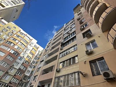 квартира за адресою Тополина вул., 20