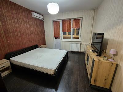 квартира по адресу Героев Днепра ул., 34а