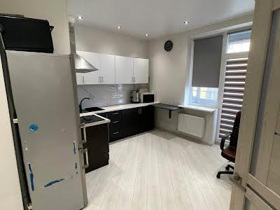 квартира за адресою Михайлівська вул., 8