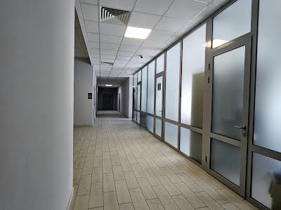 коммерческая по адресу Незалежності пл., 2