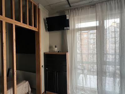 квартира за адресою Героїв Крут вул., 8