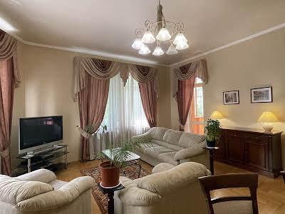 квартира за адресою Обсерваторна вул., 10