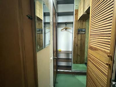 квартира по адресу Драгоманова ул., 42-А